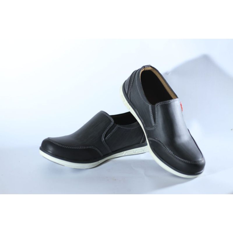 Sepatu Pria Slip On Kasual Cowok Sol Karet Lentur Kulit Suede Nubuck Sintetis Premium Mojokerto