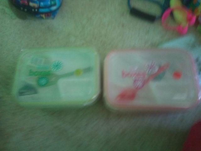 Tempat Makan Yooyee 415  Lunch Box Pink Grren Blue / Kotak Bekal 4 Sekat