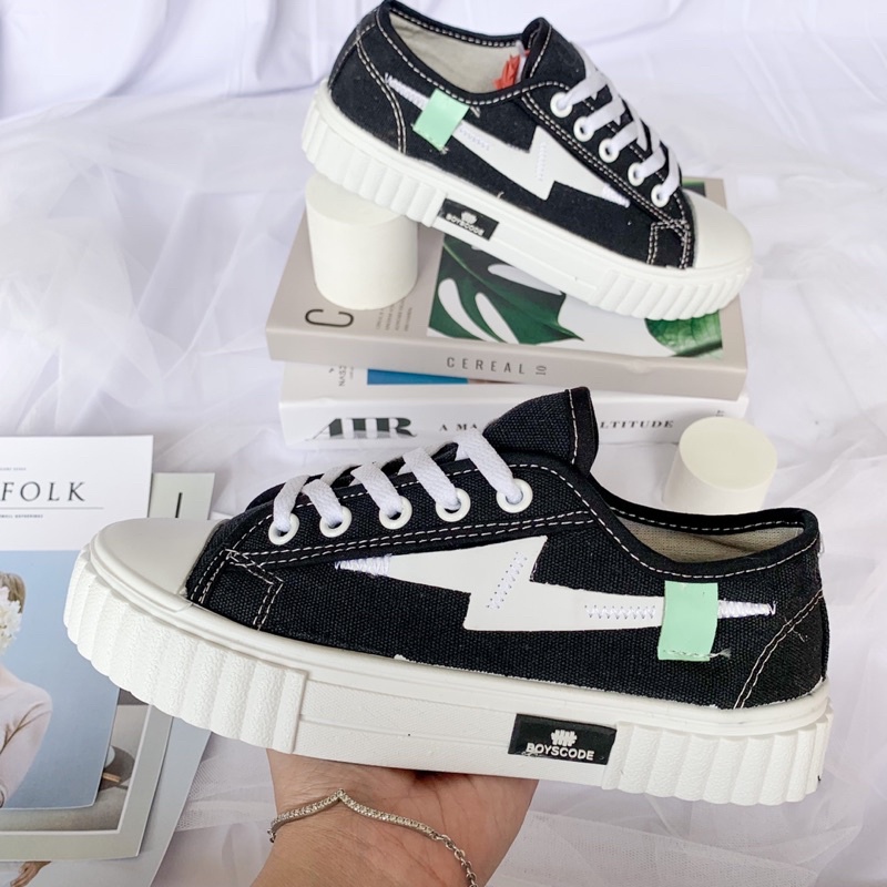 Sepatu Sneakers BOYSCODE Petir Pendek | Sepatu Korea Wanita Casual