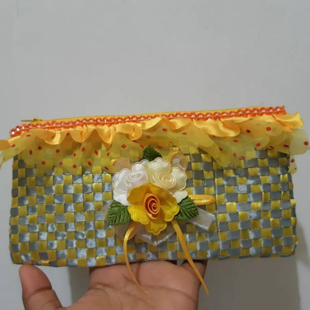 

Tempat Pensil Anyam