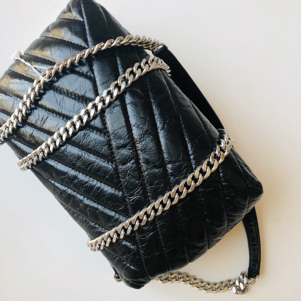 316  22cm TB Black oil wax leather   KIRA CHEVRON SMALL CONVERTIBLE SHOULDER BAG new small chain bag shoulder bag messenger bag