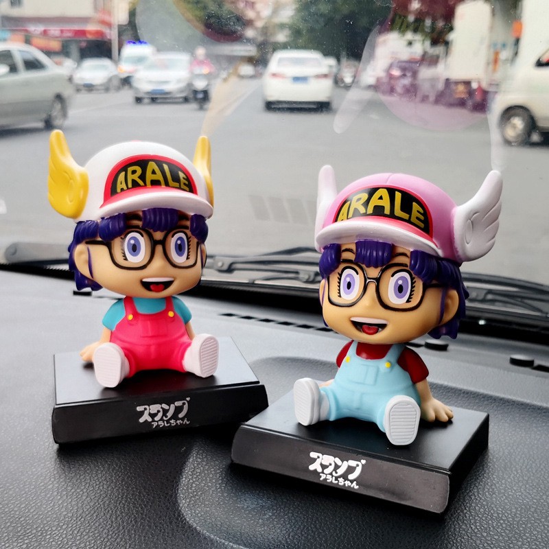 Pajangan Dashboard Mobil Figure Arale Bobble head Kepala goyang