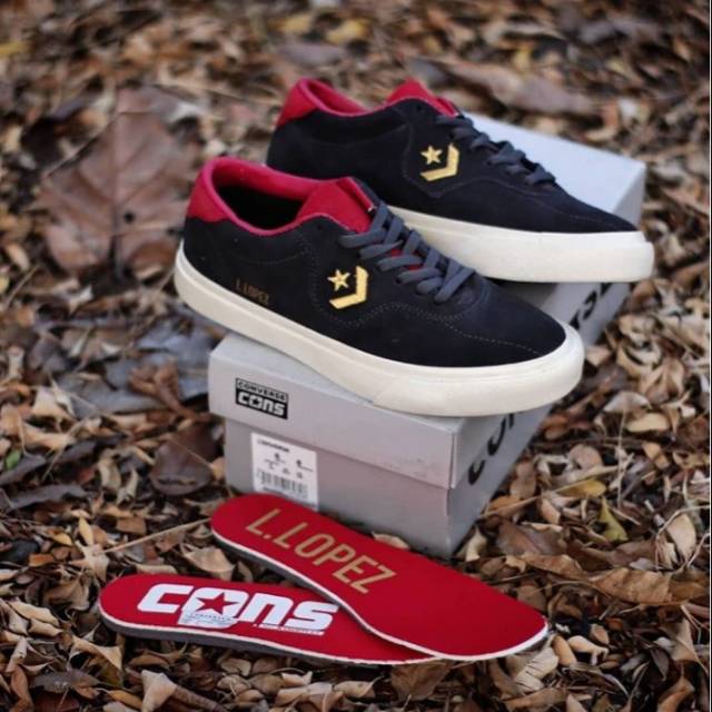 Sepatu Converse x Louie Lopez