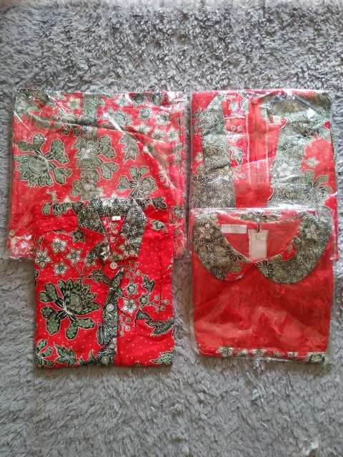 Qnunbatik Batik Keluarga/family Dress Wanita Kd Melati Dasar Warna Merah