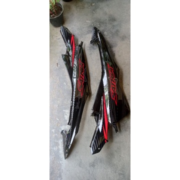 BODY BODI DEK BELAKANG SUZUKI SATRIA FU FL FACELIFT FACELIT NEW 2015 HITAM PLUS STRIPING terpasang s
