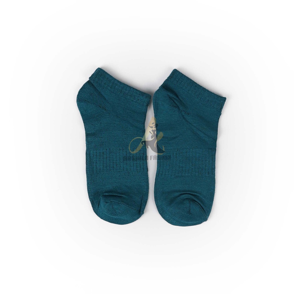 Kaos kaki semata kaki Anak Tanggung Sampai Remaja Polos