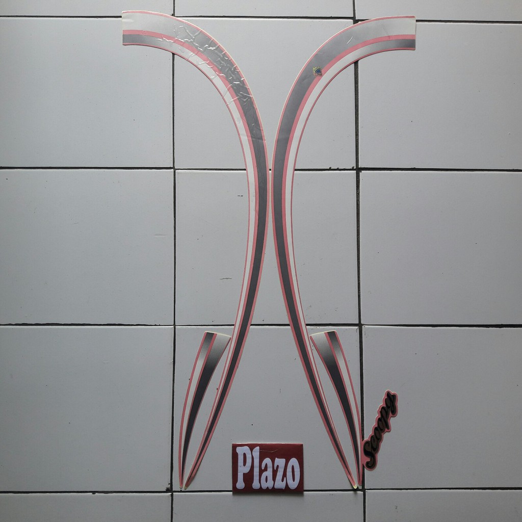 stiker motor honda scoopy 2012 pink