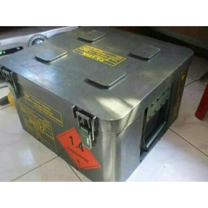 Kotak Box Anti Air,Udara Best Adventure