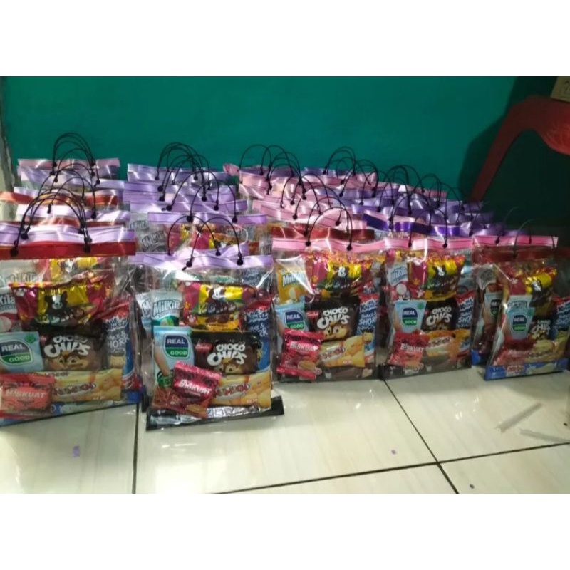 Paket Snack Ulang Tahun Anak Bingkisan Ultah Paket Hemat  Hampers Ulang Tahun Praktis free Kartu Ucapan