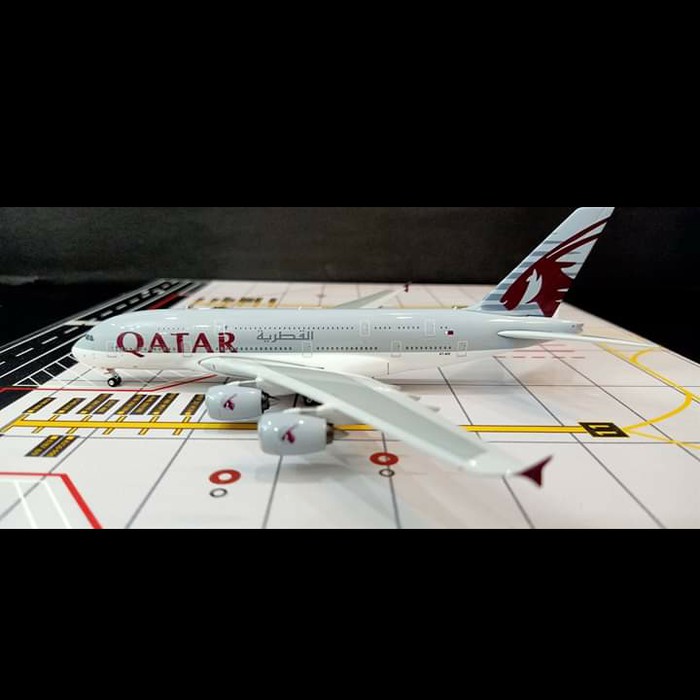 Diecast Pesawat Qatar Airways A380 By Phoenix 1 400 Shopee Indonesia