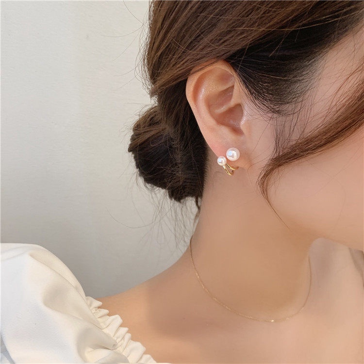 Anting Stud Mutiara Imitasi Model Lengkung Tidak Teratur Warna Emas Gaya Korea Untuk Perempuan