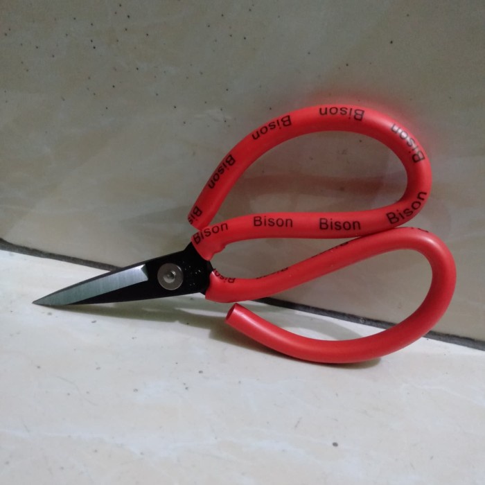 

kertas-pemotong- gunting seng, gunting kulit, gunting serbaguna merk bison -pemotong-kertas.