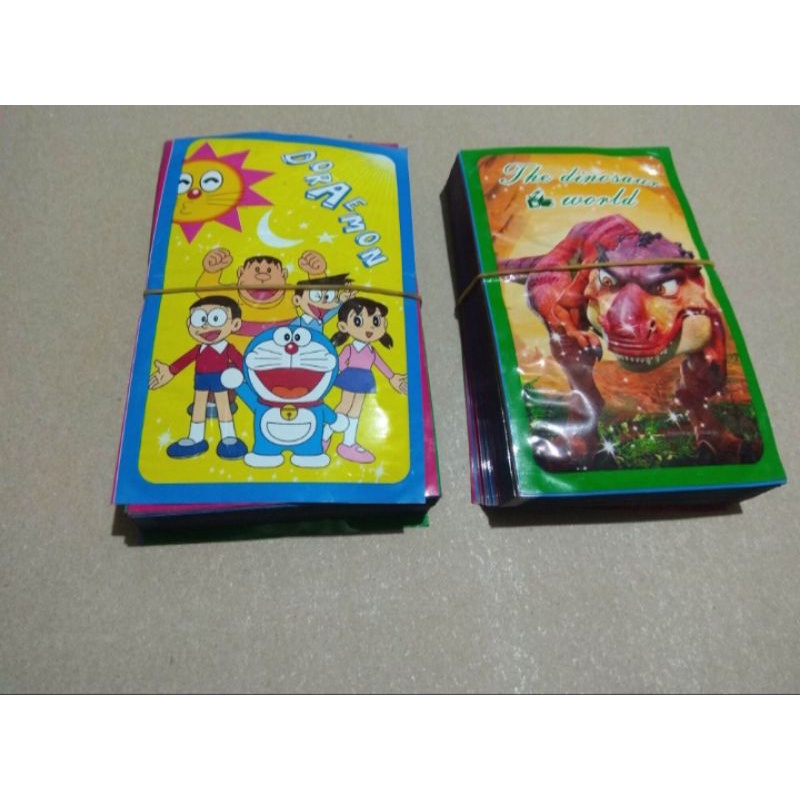 

200 pcs plastik press karakter/ plastik kejutan /plastik kado mainan