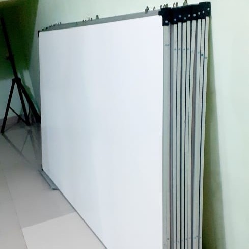 

papan tulis gantung 122× 244 Cm