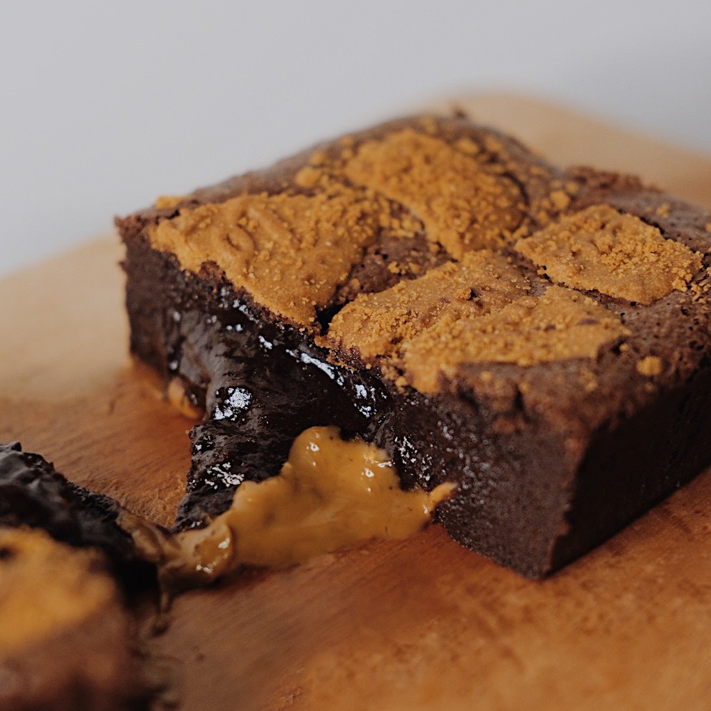 

LOTUS FUDGY BROWNIES | BISCOFF LOTUS | MELTED BROWNIES | BROWNIES PANGGANG