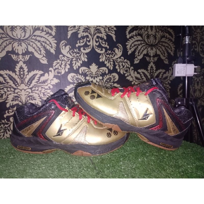 Sepatu Badminton Yonex SHB SC6 LD GOLD LIMITED Second Original