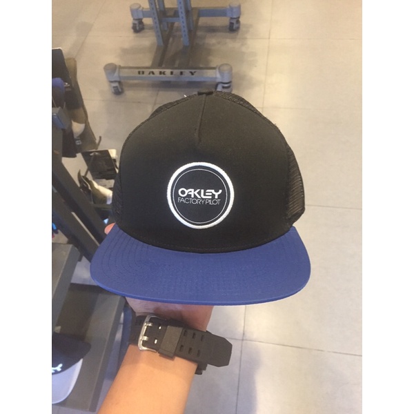 TOPI PRIA OAKLEY ORIGINAL LOWDOWN