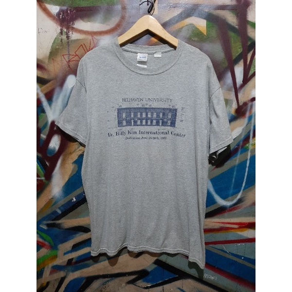 KAOS OVERSIZE SECOND BRANDED GILDAN BELHEVEN UNIVERSITY TSHIRT THRIFTING STORE VINTAGE MURAH
