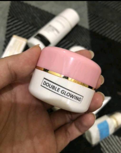 Doubel Glowing - krim malam pemutih dan efek glowing untuk flek sedang