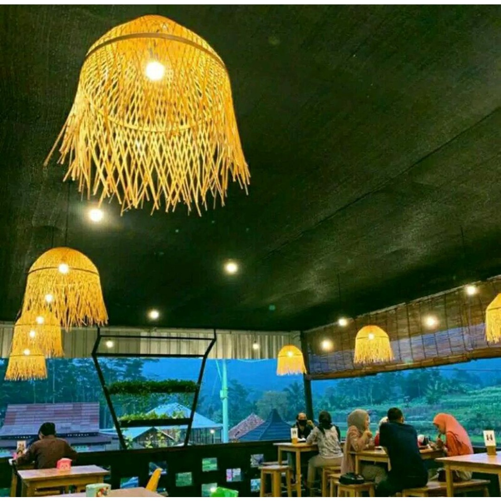 Kap Lampu Gantung Bambu Rumbai Serabut