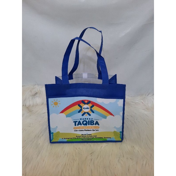 

Tas Sponbon Souvenir Ultah/Aqiqah/Wisuda Goodie Bag Wisuda