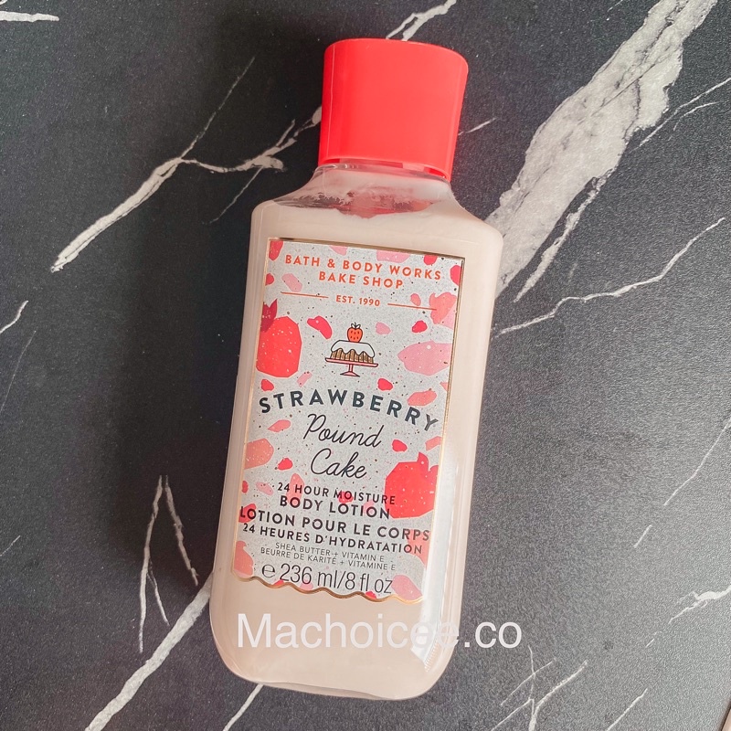 BATH & BODY WORKS / BBW STRAWBERRY POUND CAKE BODY LOTION