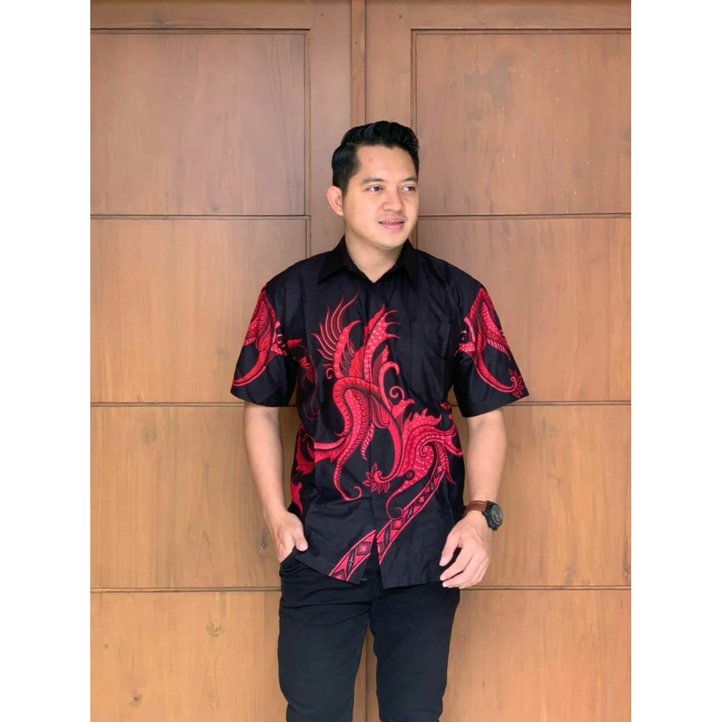 Kemeja batik naga Merah