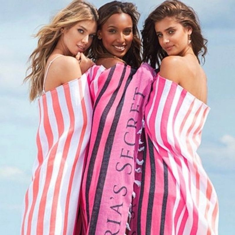 VICTORIASECRETTT VS BEACH TOWEL