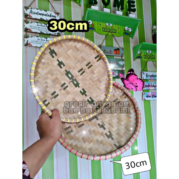 tampah bambu kecil  / nyiru bambu kecil/ nampan bambu / tampah kecil / cempeh / cecempeh / grosir an