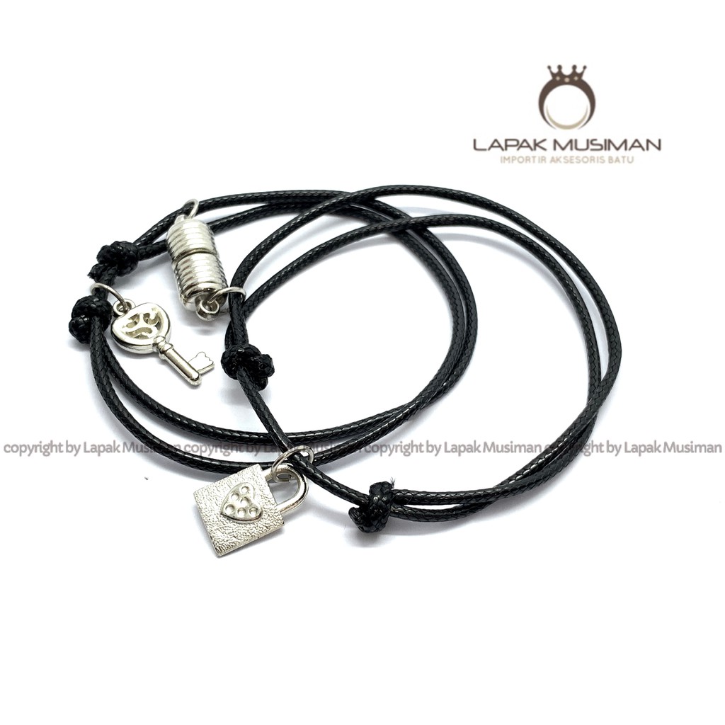 [Bayar di Tempat] 2 Pcs Gelang Magnet Couple Gelang Hitam Gelang Gembok Cinta