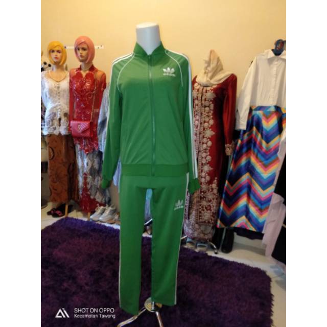 Setelan adidas