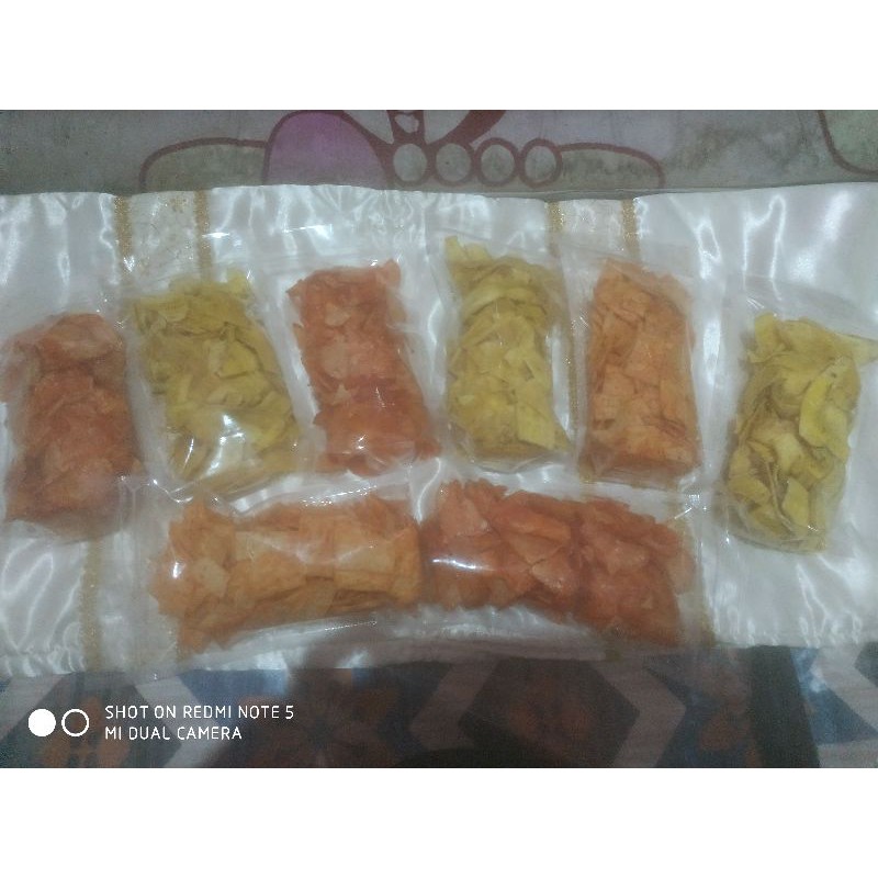

Aneka Kripik Pedas / Manis