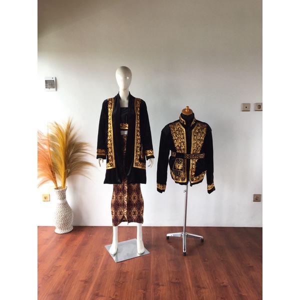 baju pengantin solo/baju bludru solo/kebaya pengantin solo