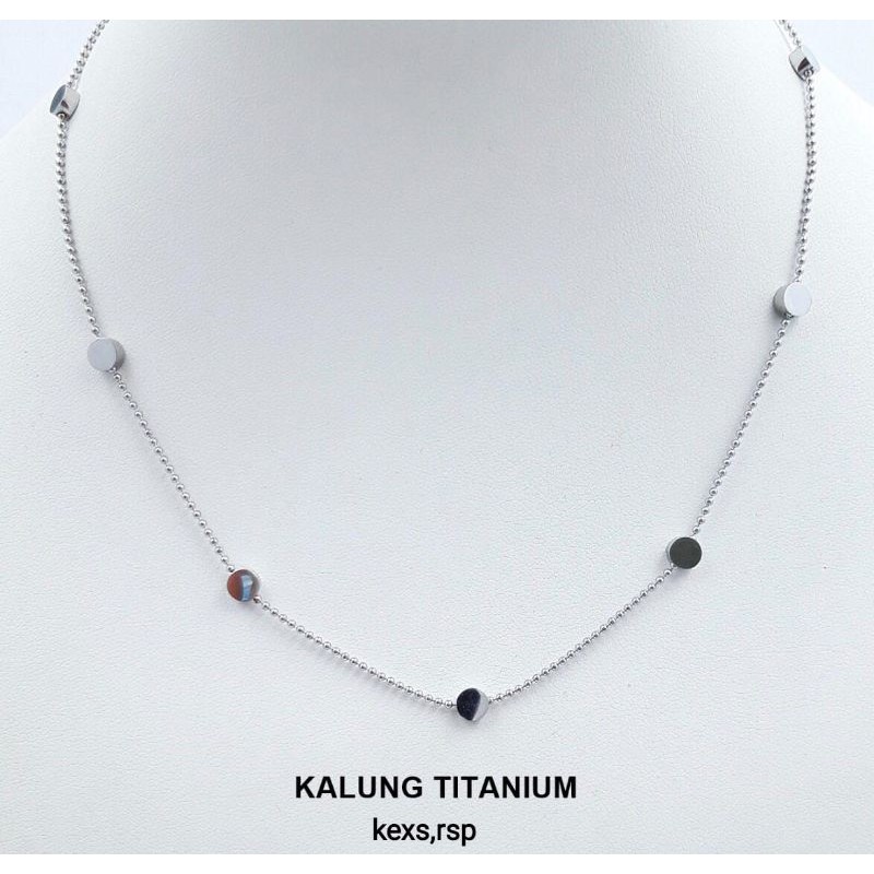 Kalung titanium koin ,tidak luntur, best seller,bisa dipake mandi