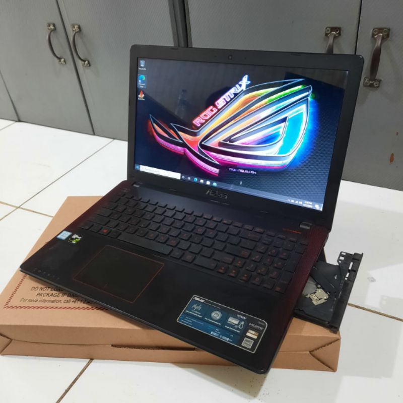 Laptop Gaming Asus Baby ROG X550VX Cor i7-6700HQ Ram 8GB Nvdia Geforce GTX950M Layar 15,6inch