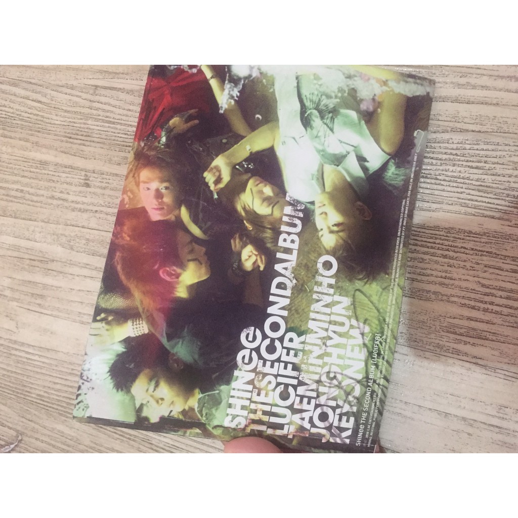 album SHINEE 'LUCIFER'