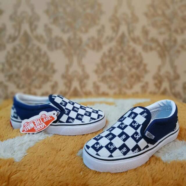 VANS SLIP ON KIDS SUPREME