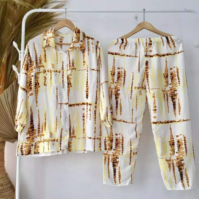 SETELAN BAJU CELANA WANITA KEKINIAN 