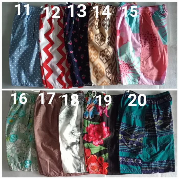 Celana Pendek Wanita Selutut