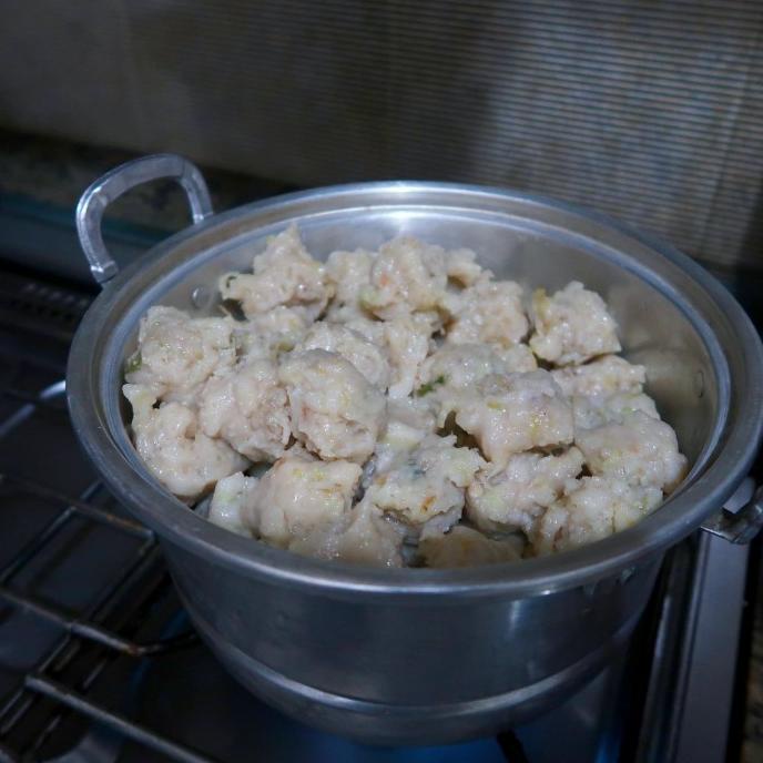 

MAKANAN BEKU / SIOMAY IKAN TENGGIRI PROMO 50PCS NON COD
