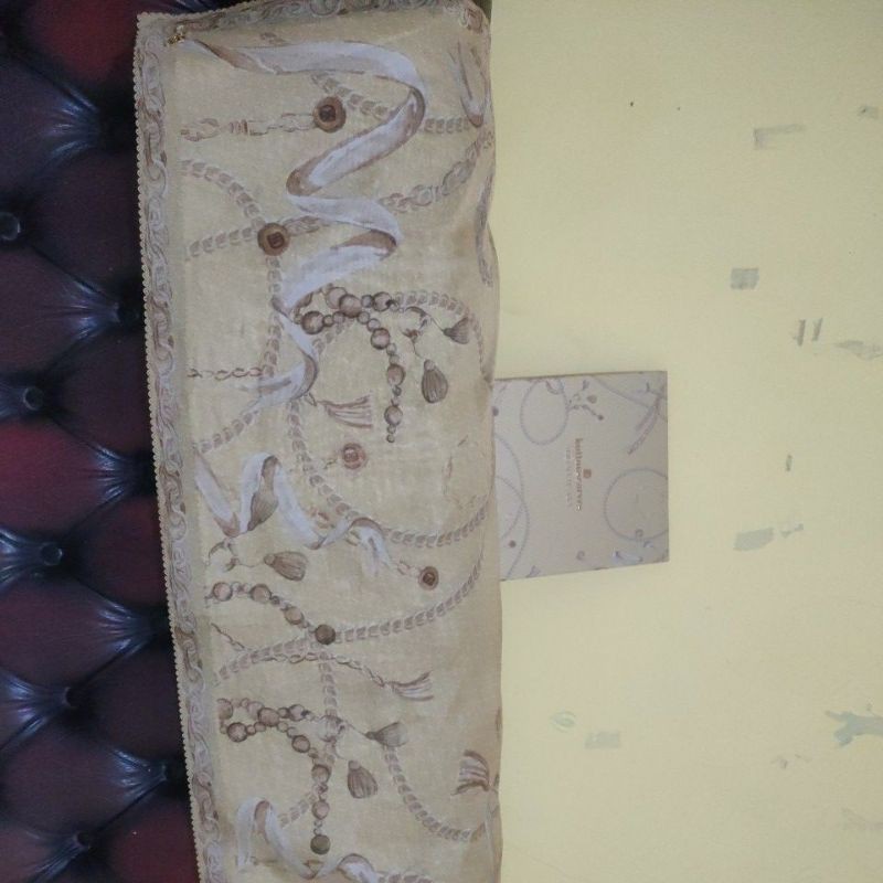 preloved buttonscarves chain corn