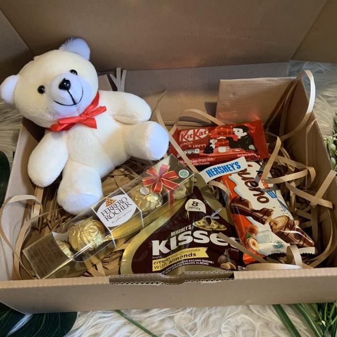 

Snack Box Hampers Gift Valentine Ultah Coklat +Boneka Diskon!! R33A
