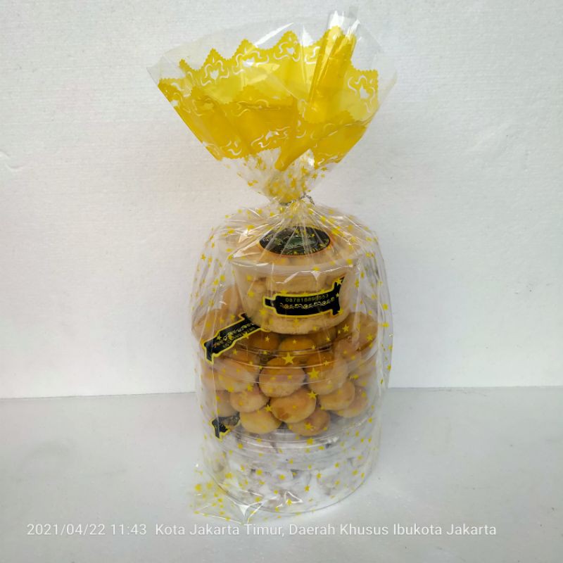 

paket parcel, parcel kastengel,putri salju,parcel nasatar,parcel kue kering isi 1620,isi 3 toples