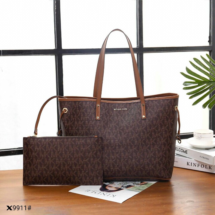 New Ready Stock  Michael Kors Reversible Tote Bag / PREMIUM GRADE AAA