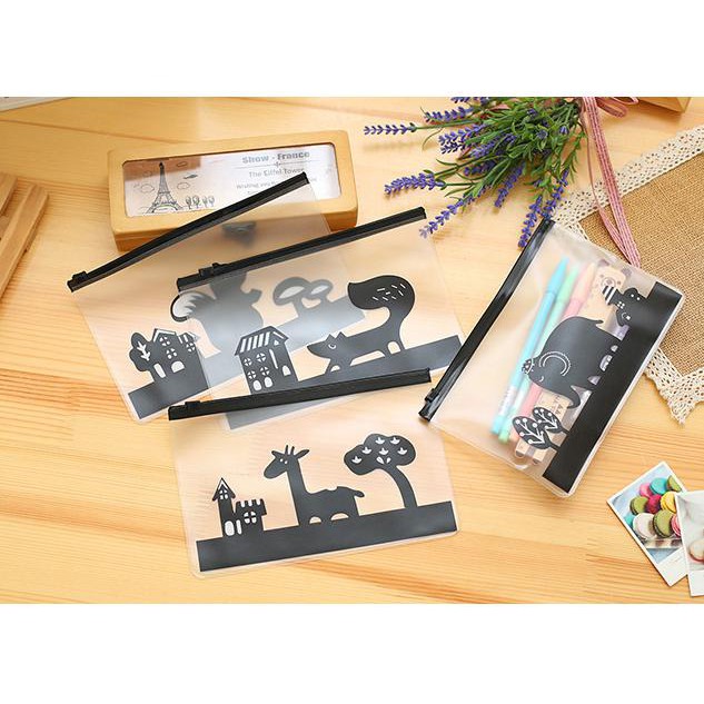 

GROSIR DOMPET TEMPAT PENSIL SERBAG TASUNA MOTIF HEWAN STOK TERBATAS