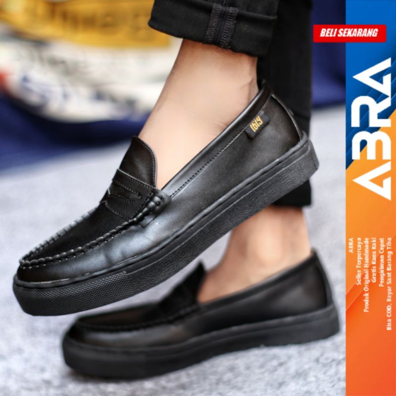 ABRA-Sepatu Pria Kasual Slip On Formal Kulit Pu Kerja Kantor Hitam