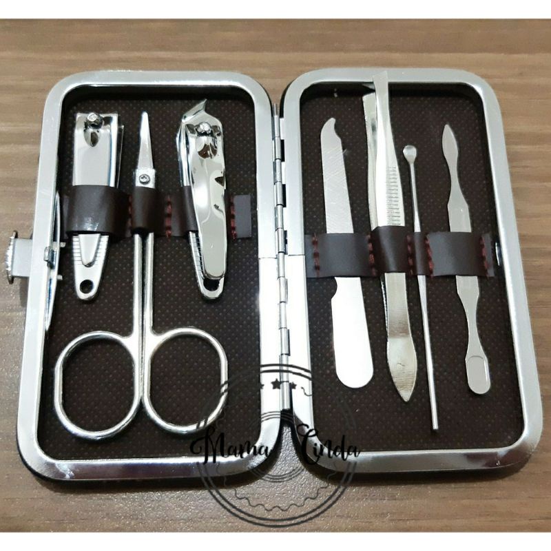 gunting kuku / manicure set
