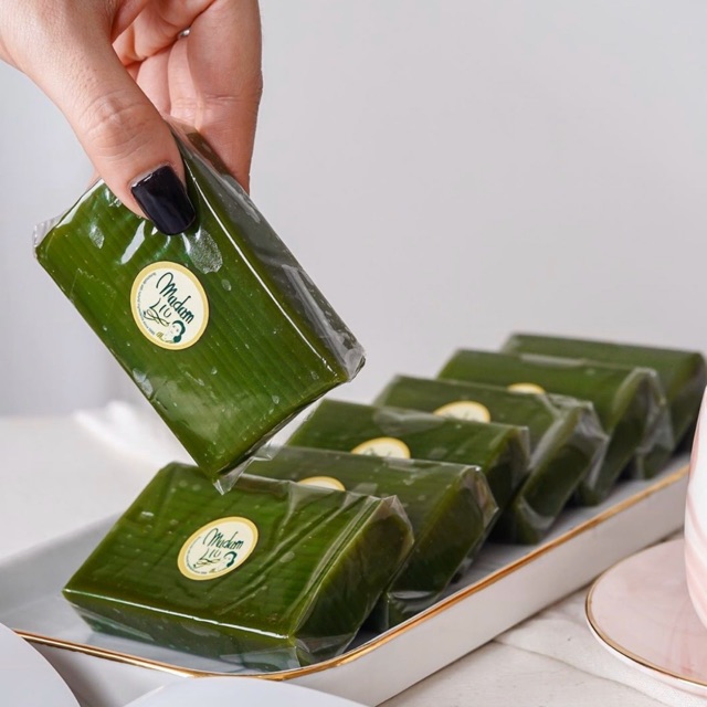 

Kue lapis pandan -KUE PEPE PANDAN PREMIUM asli daun suji tahan 4 hari
