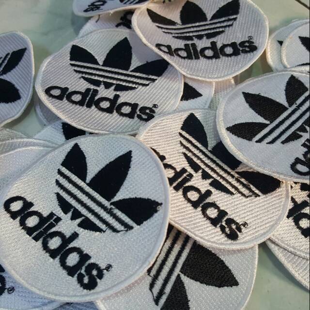 Emblem patch bordir adidas