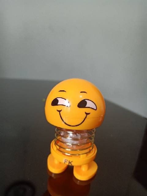 Boneka Per Emoji , Shaking Head Spring Doll LED Emoji